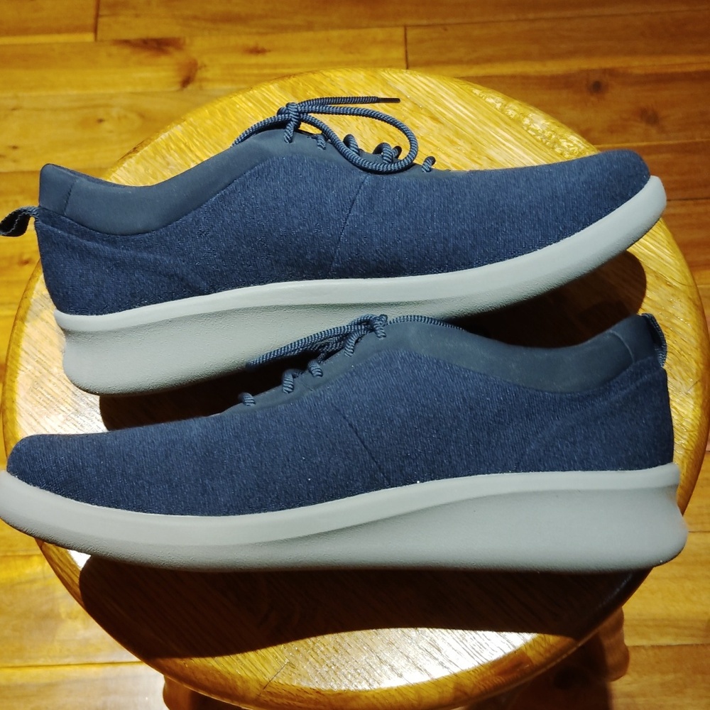 NEW Clark's Women's Cloudsteppers Sillian 2.0 Pace Sneakers